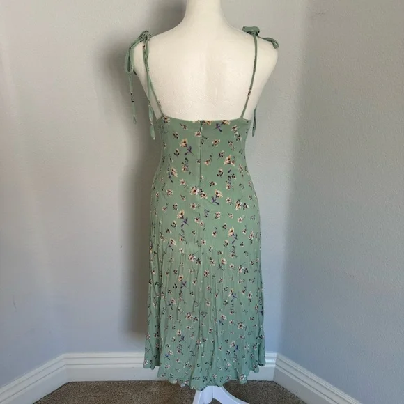 Showpo. Champion Spirit Dress - Picture 8 of 10